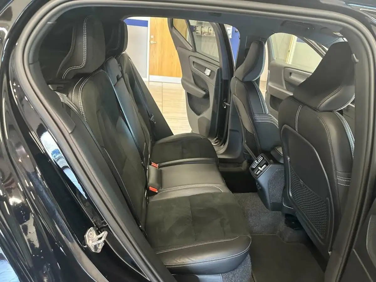 2019-volvo-xc40-20td-d4-r-design-big-15