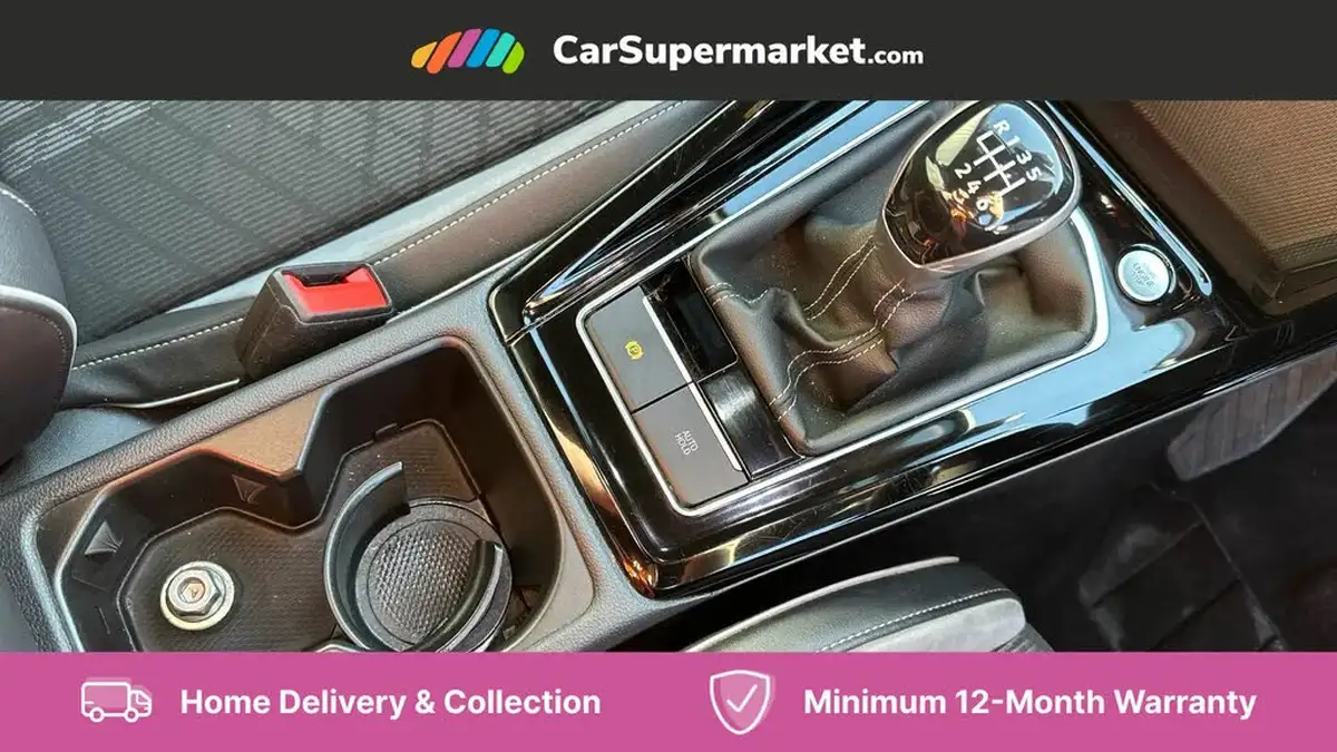 2022-volkswagen-golf-15-tsi-r-line-150ps-hatchback-big-16