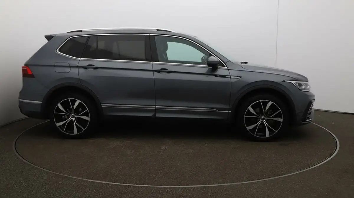 2024-volkswagen-tiguan-allspace-15-tsi-r-line-big-49