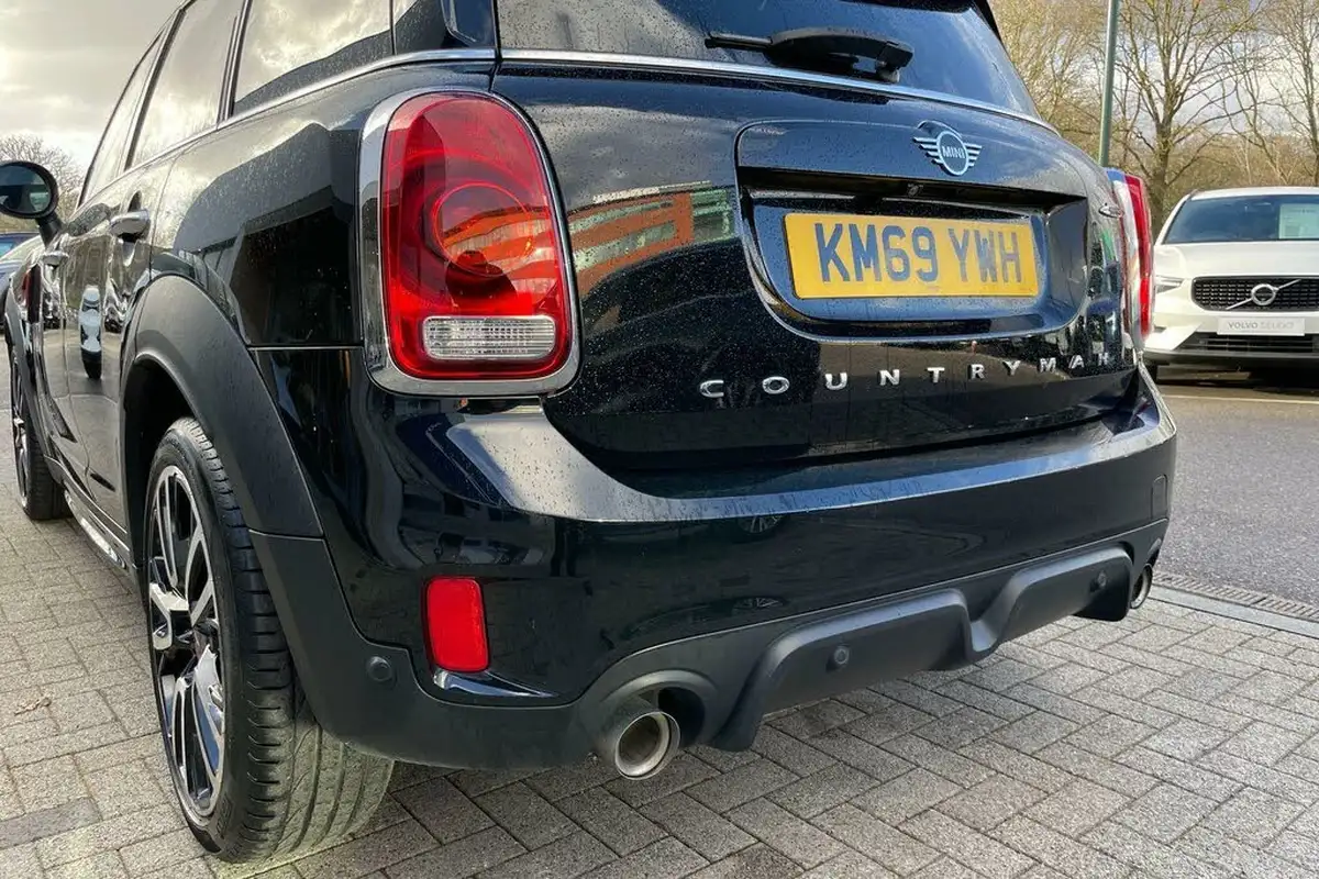 2019-mini-countryman-20-john-cooper-works-big-16