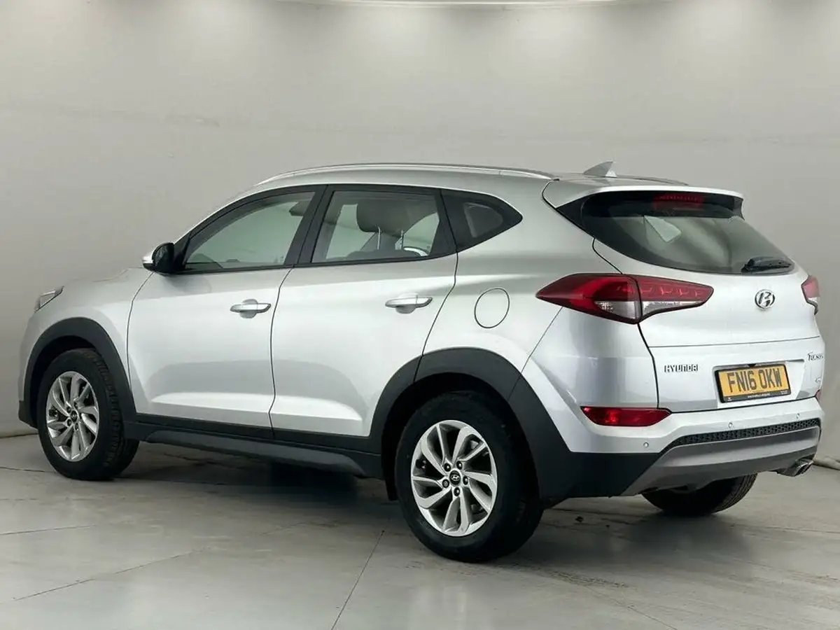 2016-hyundai-tucson-20crdi-se-nav-136ps-auto-big-3