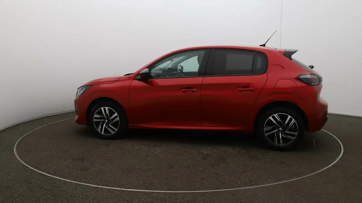 2023-peugeot-208-12-puretech-allure-premium-130ps-eat8-big-52
