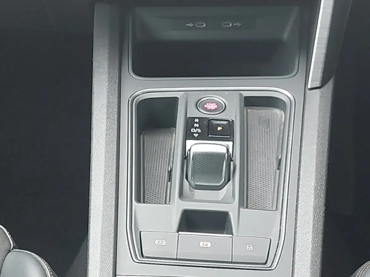 2018-lexus-rx-450h-35-luxury-big-10