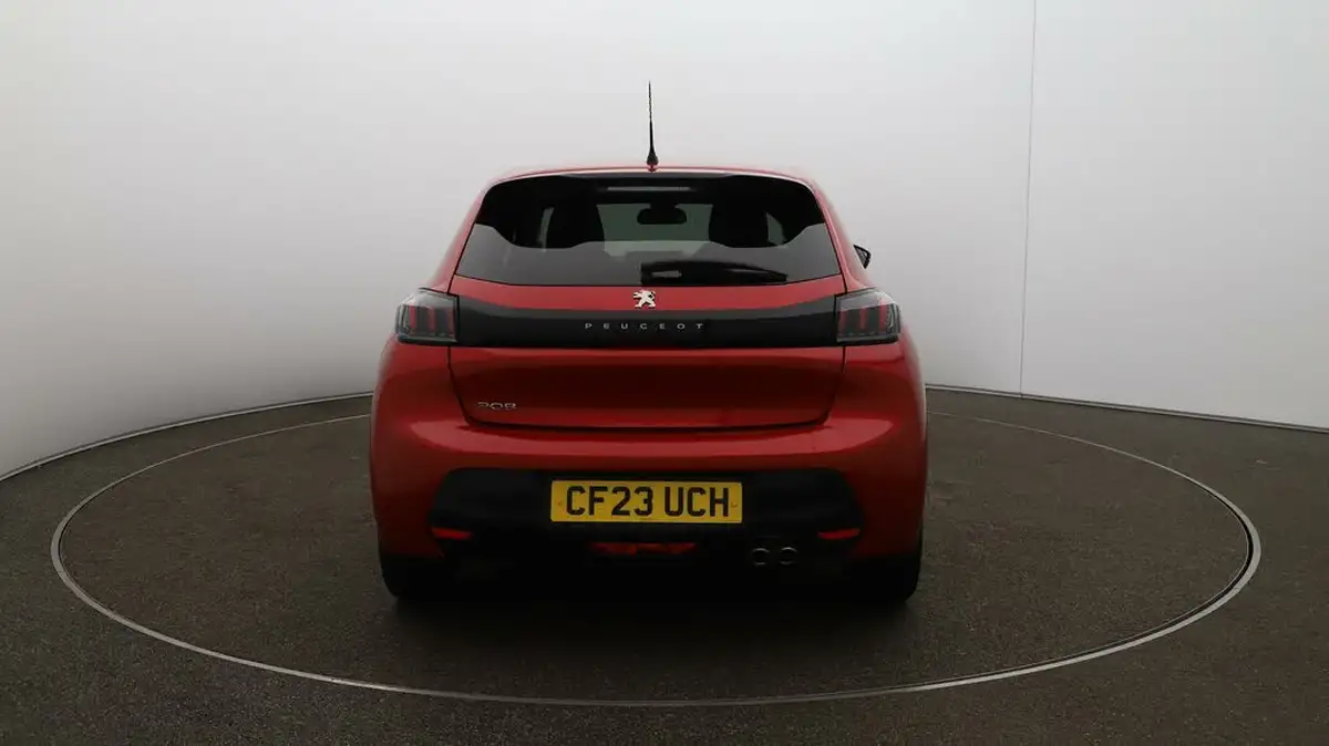 2023-peugeot-208-12-puretech-allure-premium-130ps-eat8-big-6