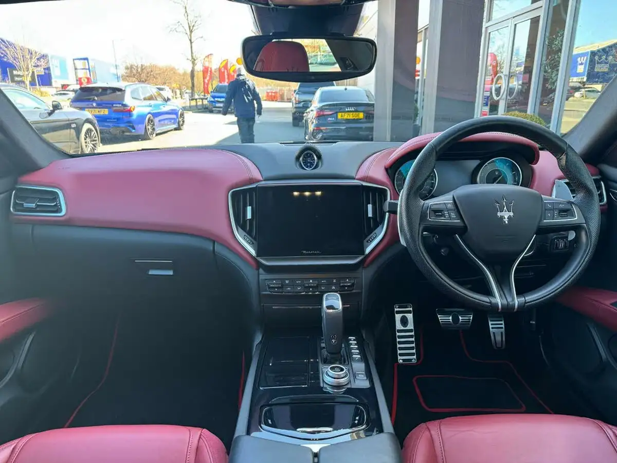 2022-maserati-ghibli-30-modena-350ps-big-7