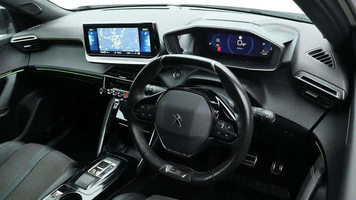 2022-peugeot-2008-suv-e-gt-big-9
