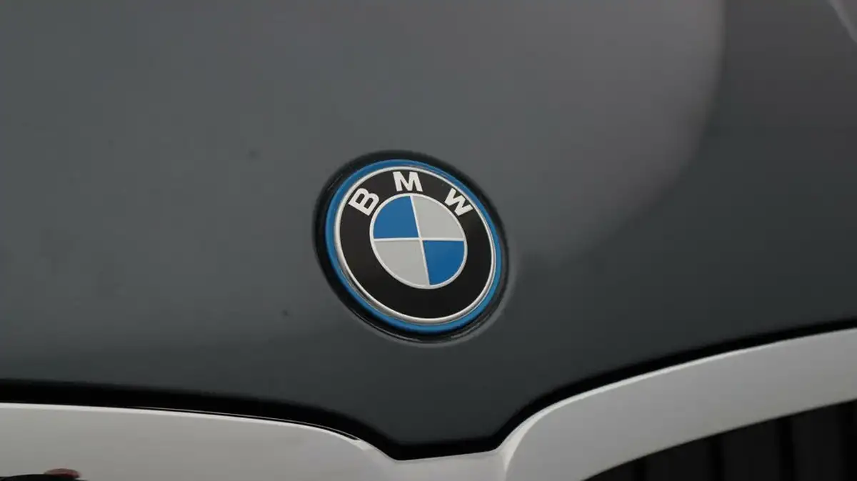 2022-bmw-3-series-20-330e-m-sport-touring-5d-big-22