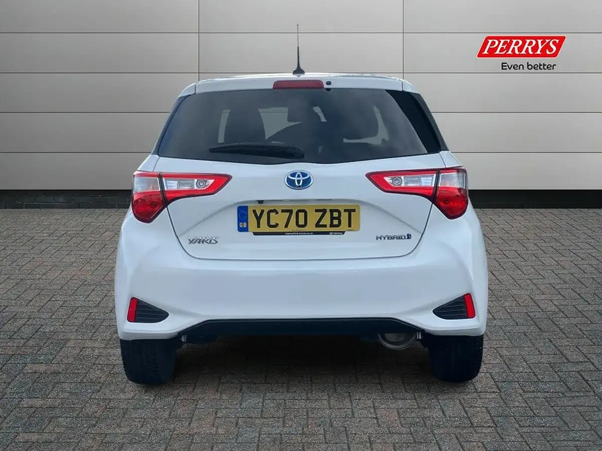 2020-toyota-yaris-15-vvt-i-y20-98bhp-hybrid-1497cc-e-cvt-big-4