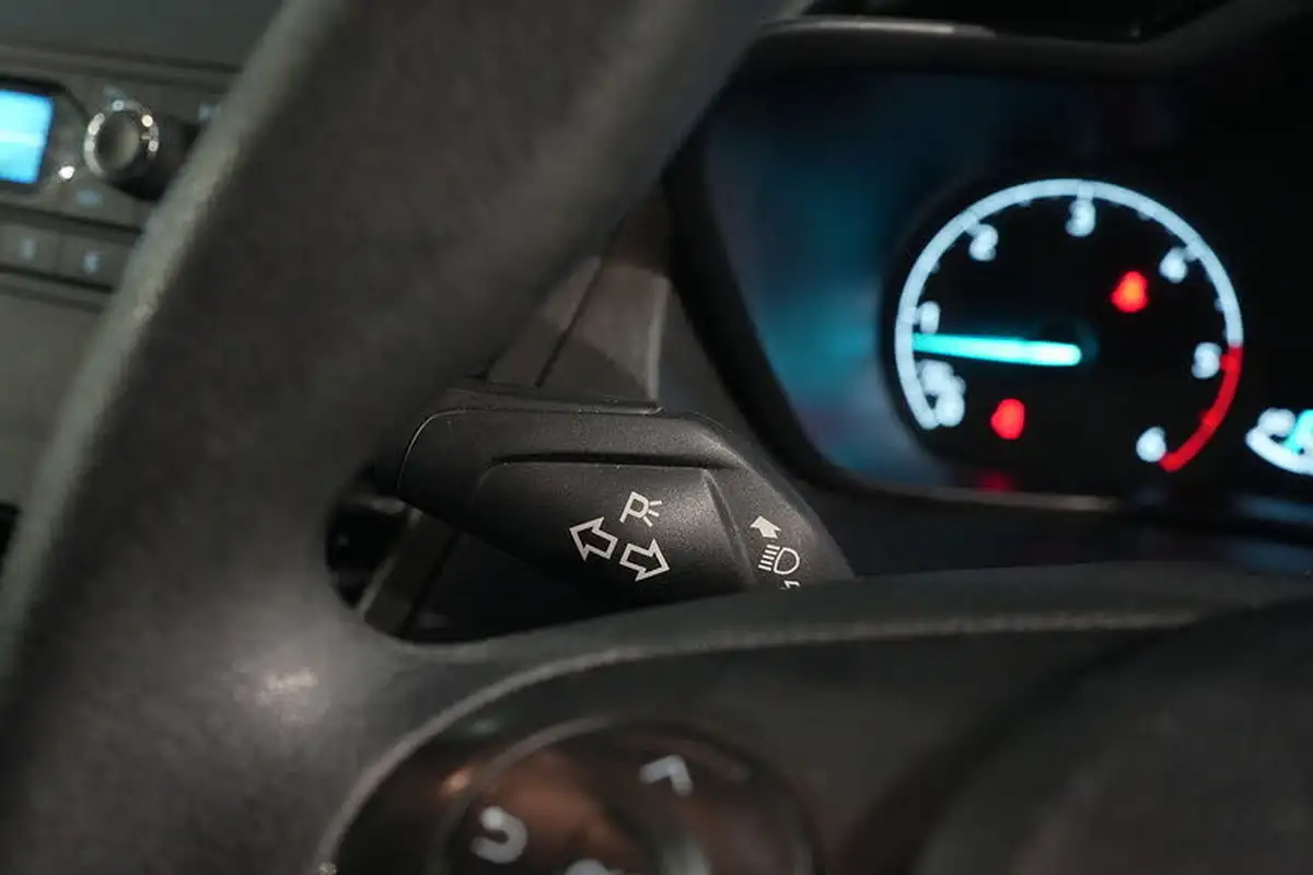 2020-ford-transit-connect-big-30