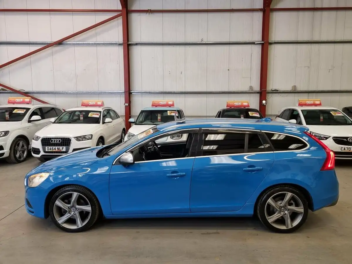 2012-volvo-v60-big-4