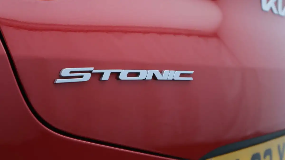 2022-kia-stonic-10-t-gdi-2-big-20