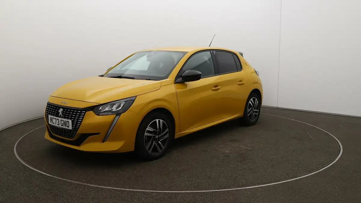 2023-peugeot-208-12-puretech-allure-premium-100ps-eat8-big-3