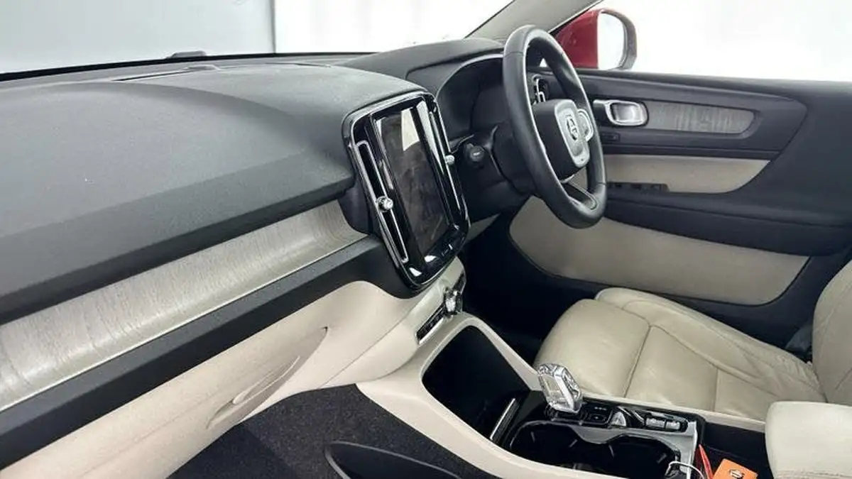 2022-volvo-xc40-15-t5-inscription-pro-big-1