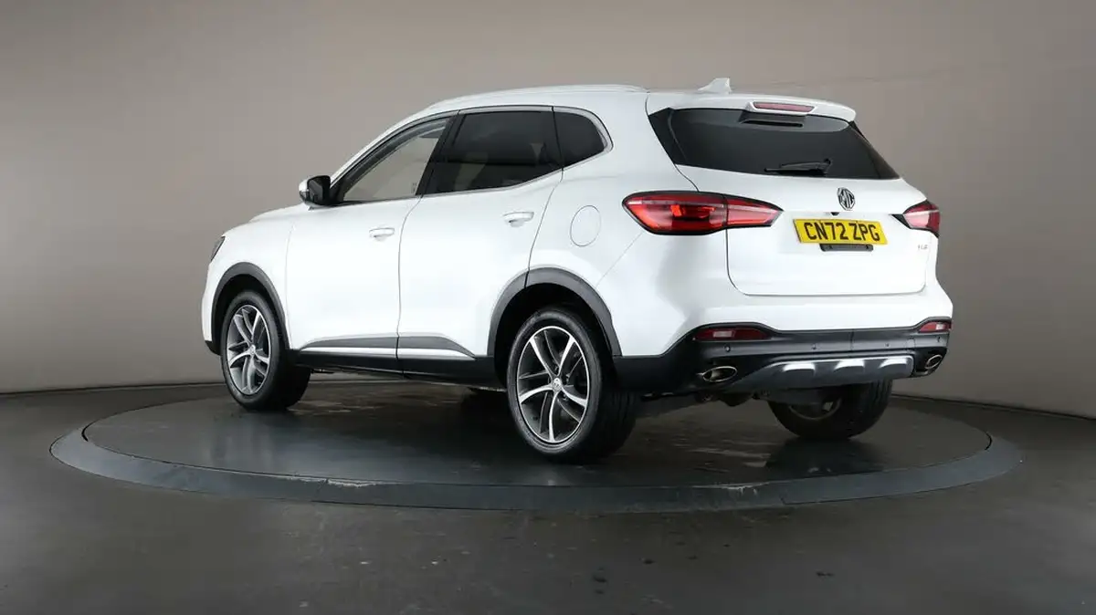 2022-mg-hs-15t-gdi-exclusive-162ps-big-71