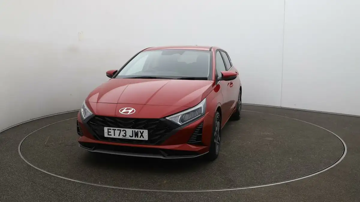 2024-hyundai-i20-10-t-gdi-premium-two-tone-roof-big-36