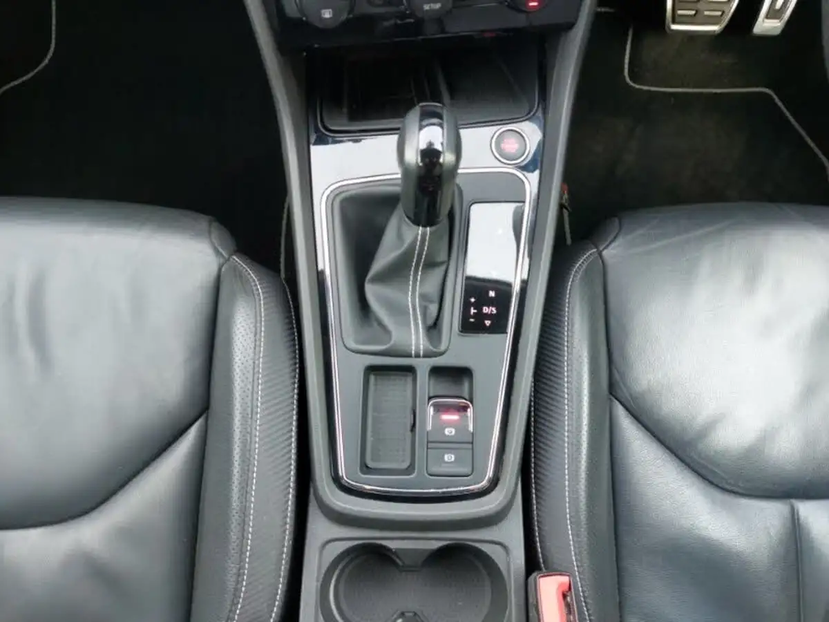 2019-seat-leon-20-tsi-cupra-300-lux-big-14