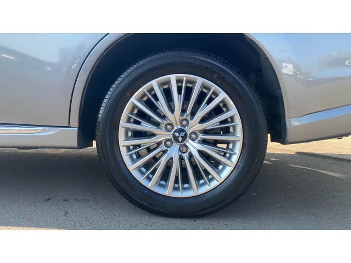 2018-mitsubishi-outlander-24-4hs-phev-big-6
