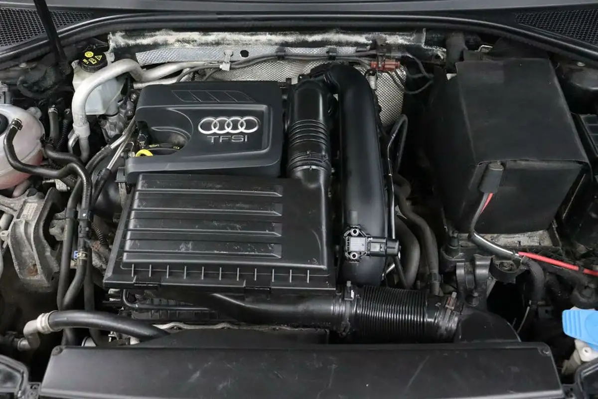 2015-audi-a3-14-s-line-125ps-hatchback-3d-1390cc-tronic-big-42