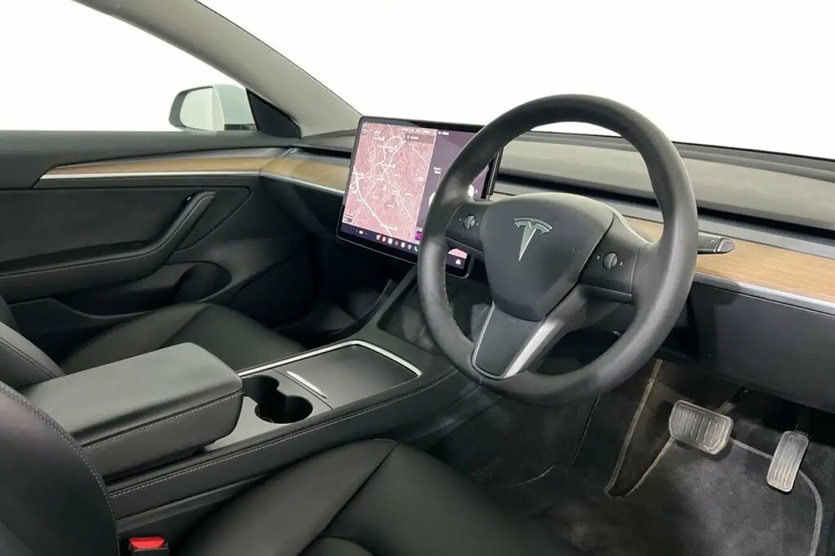 2022-tesla-model-3-e-long-range-big-8