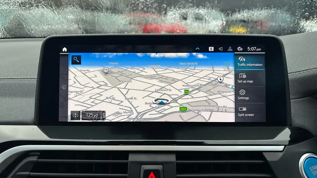 2021-bmw-ix3-e-premier-edition-big-23