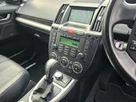 2011-land-rover-freelander-2-32-4x4-small-14