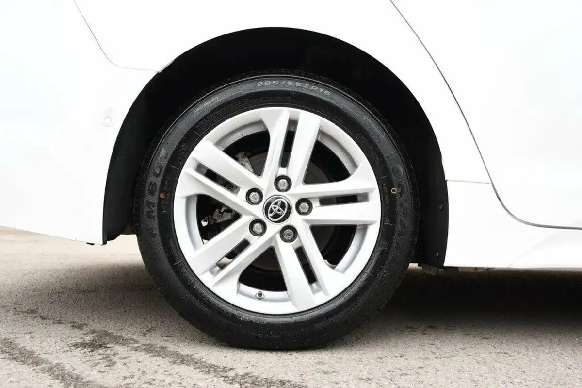 2022-toyota-corolla-18-vvt-i-icon-tech-spare-wheel-touring-sports-5d-big-9