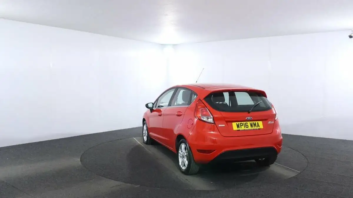 2016-ford-fiesta-10t-zetec-100ps-ecoboost-ss-5d-big-4