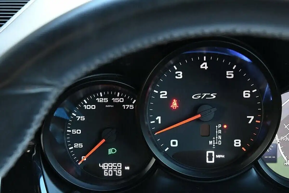 2018-porsche-macan-30-gts-big-23