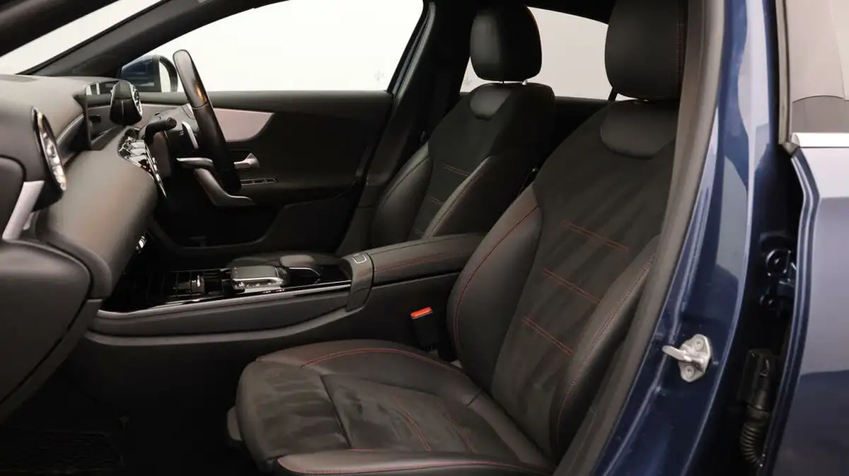 2020-mercedes-benz-a-class-13-a200-amg-line-premium-saloon-4d-7g-dct-big-13