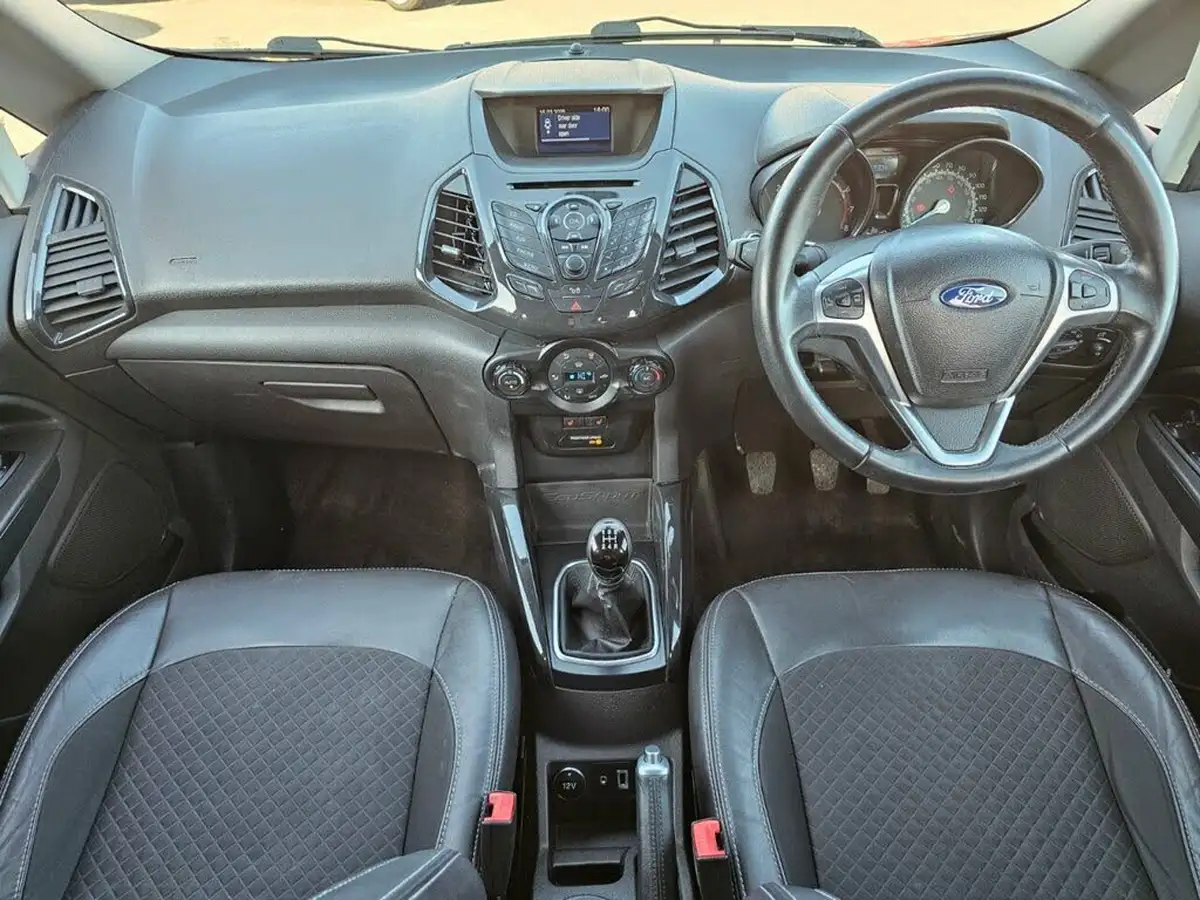 2015-ford-ecosport-10-titanium-t-big-2