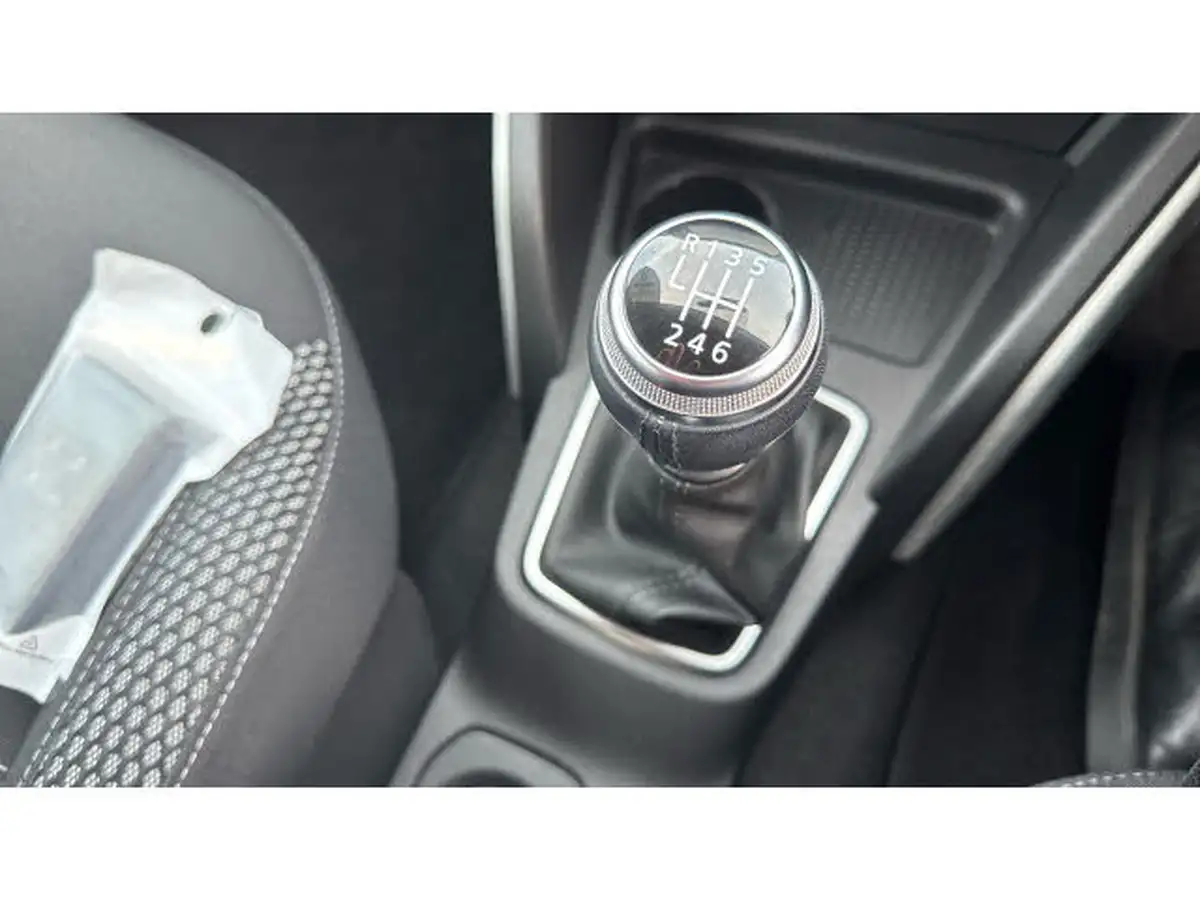2021-dacia-duster-13-tce-prestige-150bhp-1333cc-big-32