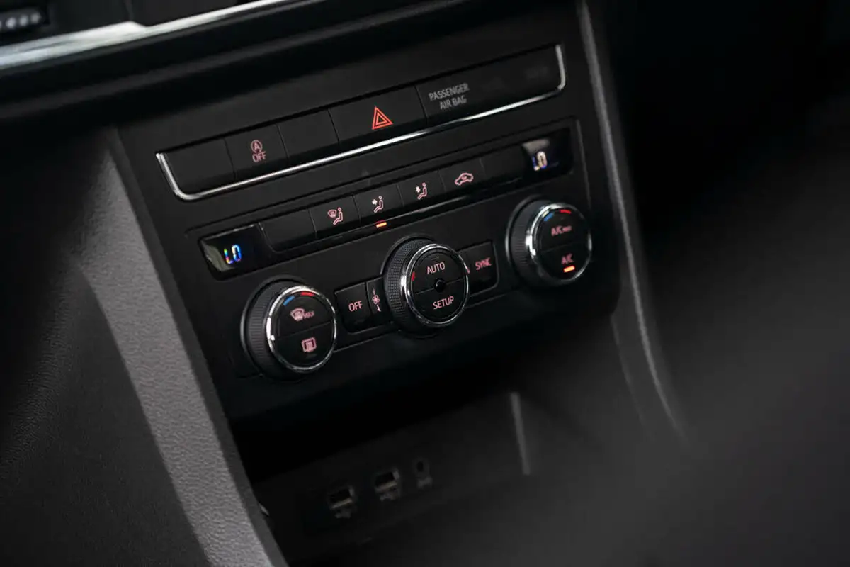 2018-seat-ateca-14-ecotsi-se-technology-big-51