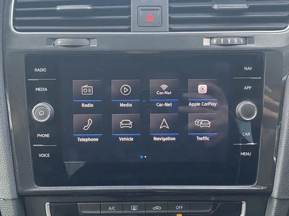 2018-volkswagen-golf-16tdi-se-nav-hatchback-5d-big-48
