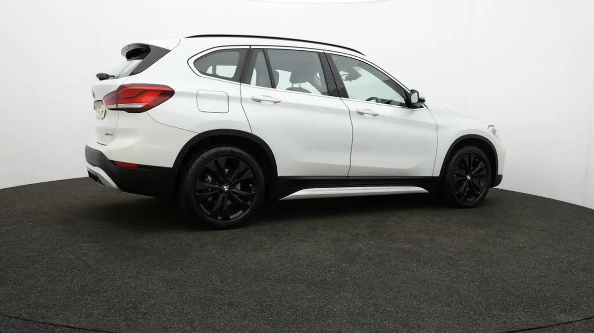 2021-bmw-x1-15-xdrive-25e-phev-sport-big-27