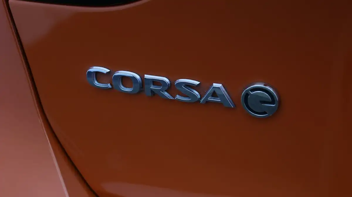 2022-vauxhall-corsa-e-elite-premium-big-19
