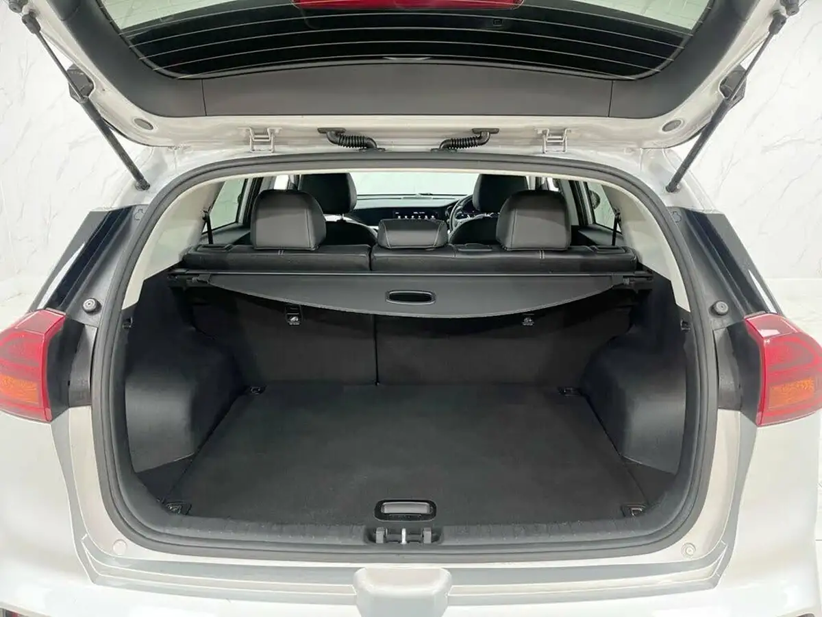 2020-kia-e-niro-ev-3-big-35