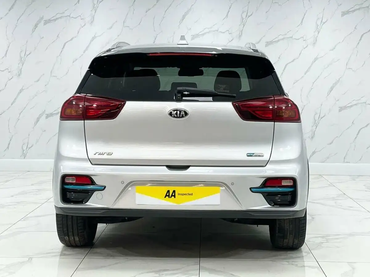 2020-kia-e-niro-ev-3-big-11