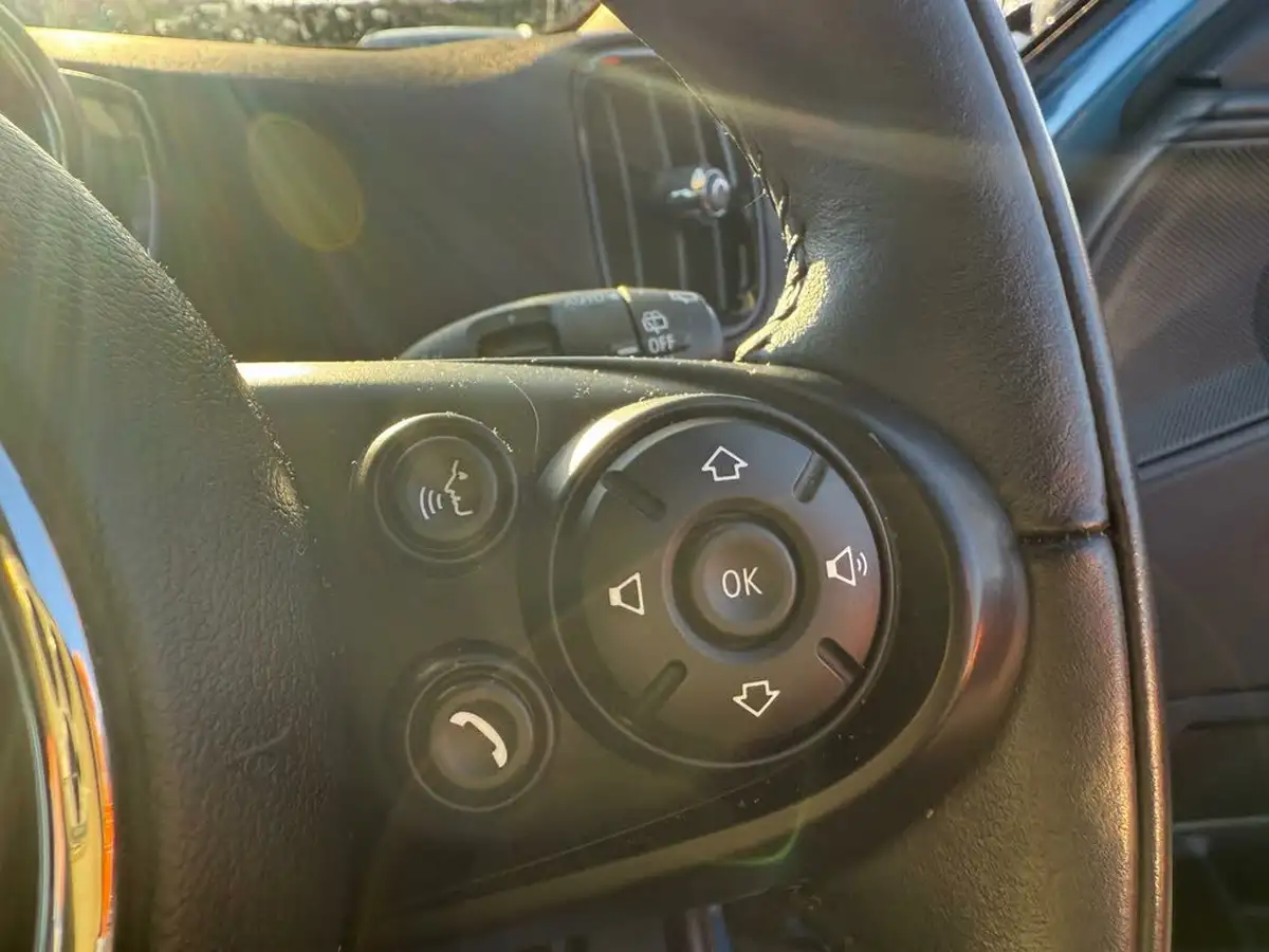 2019-mini-countryman-15-cooper-classic-big-39