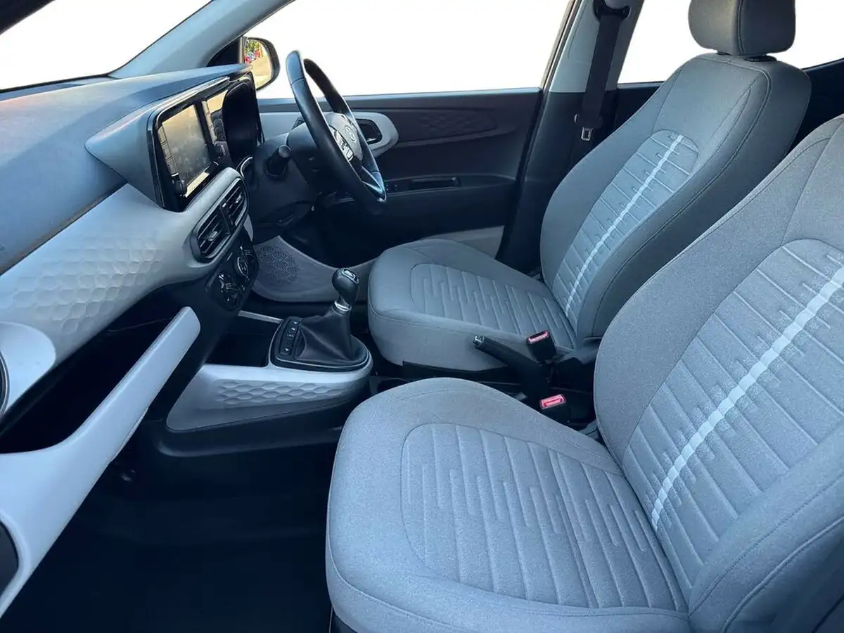 2021-hyundai-i10-10-premium-big-9
