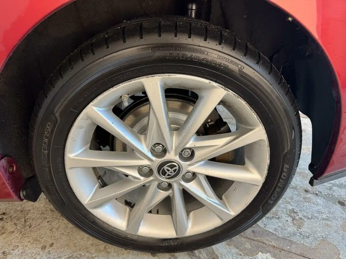 2019-toyota-prius-18-vvt-i-excel-big-30