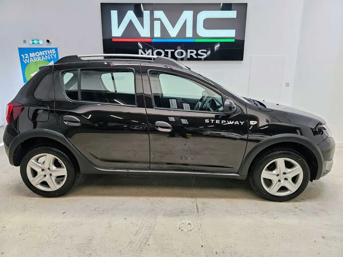 2014-dacia-sandero-stepway-09-laureate-big-8