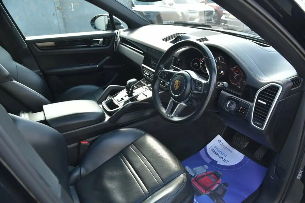 2019-porsche-cayenne-30-v6-e-hybrid-e-hybrid-coupe-big-19