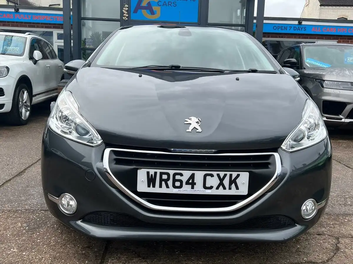 2014-peugeot-208-16td-allure-5d-big-6