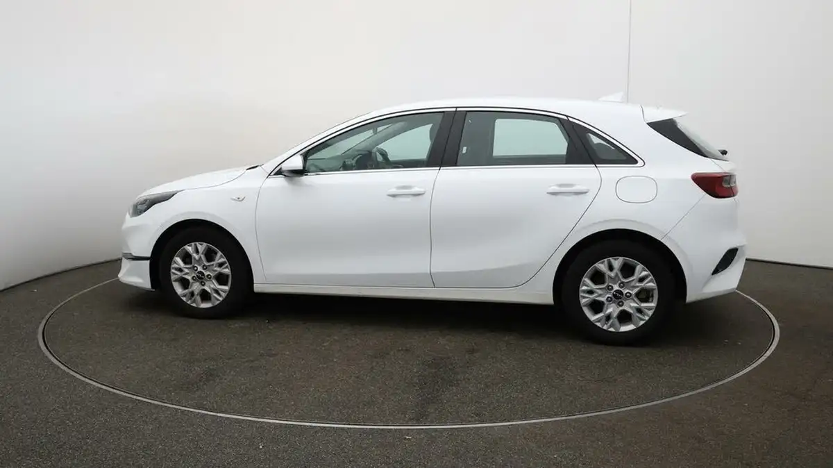 2023-kia-ceed-15-t-gdi-2-158bhp-non-adap-hatchback-big-55