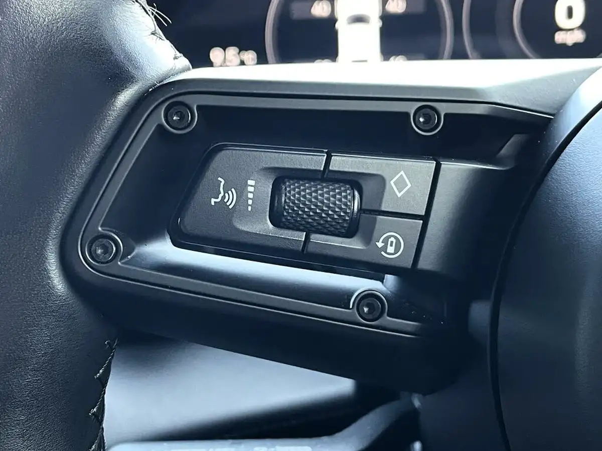 2021-porsche-taycan-e-turbo-s-big-28