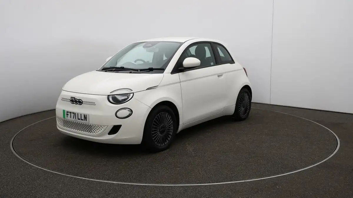 2022-fiat-500-e-icon-117bhp-big-3