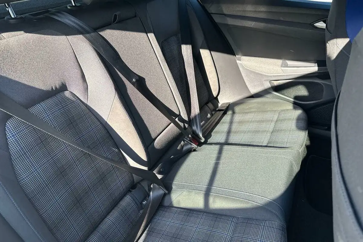 2021-volkswagen-golf-14-tsi-gte-big-40