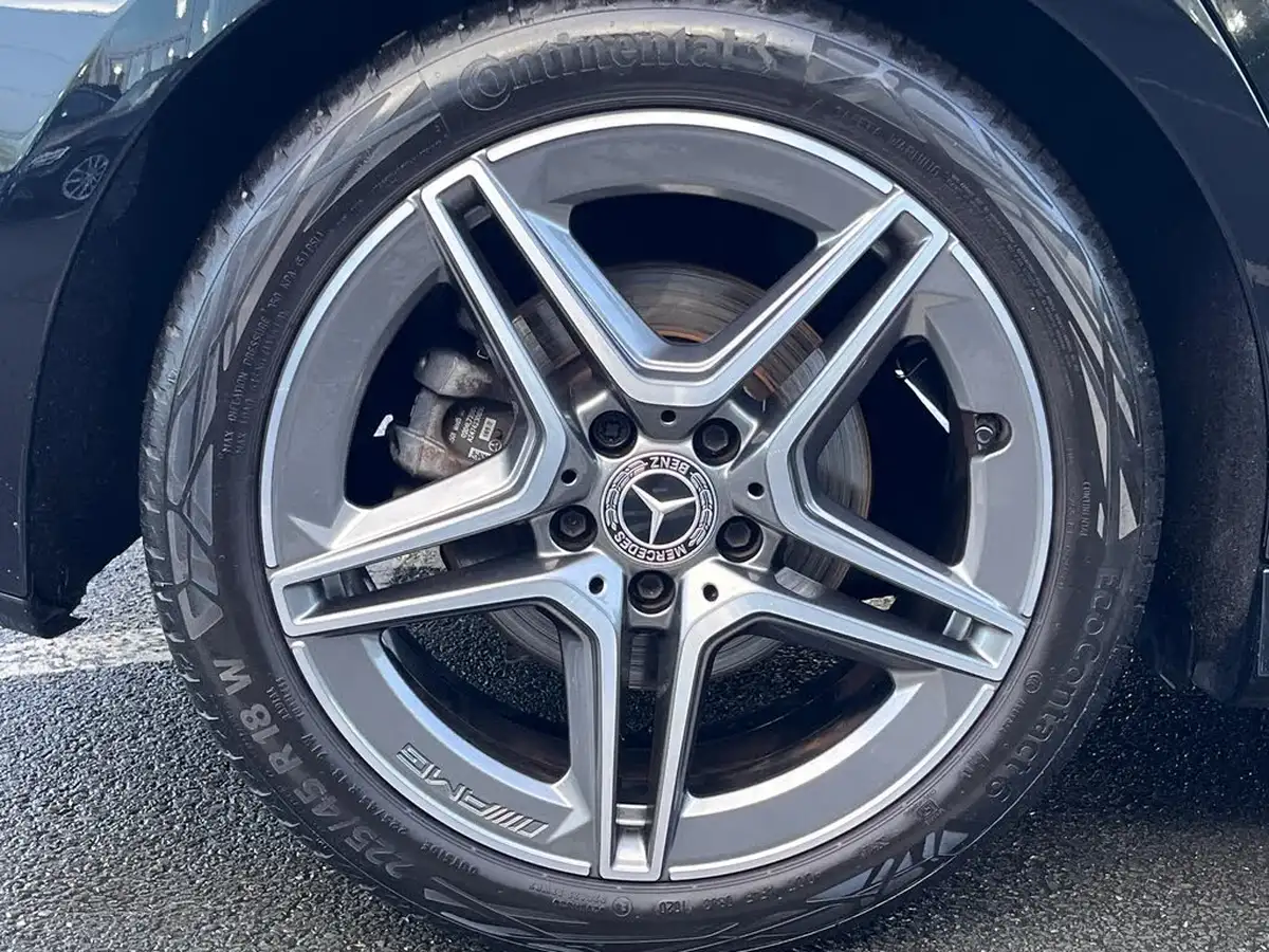 2021-mercedes-benz-a-class-13-a200-amg-line-hatchback-5d-7g-dct-big-3