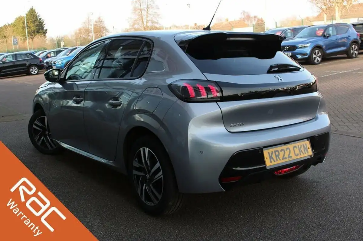 2022-peugeot-208-12-puretech-allure-premium-100bhp-eat8-big-4