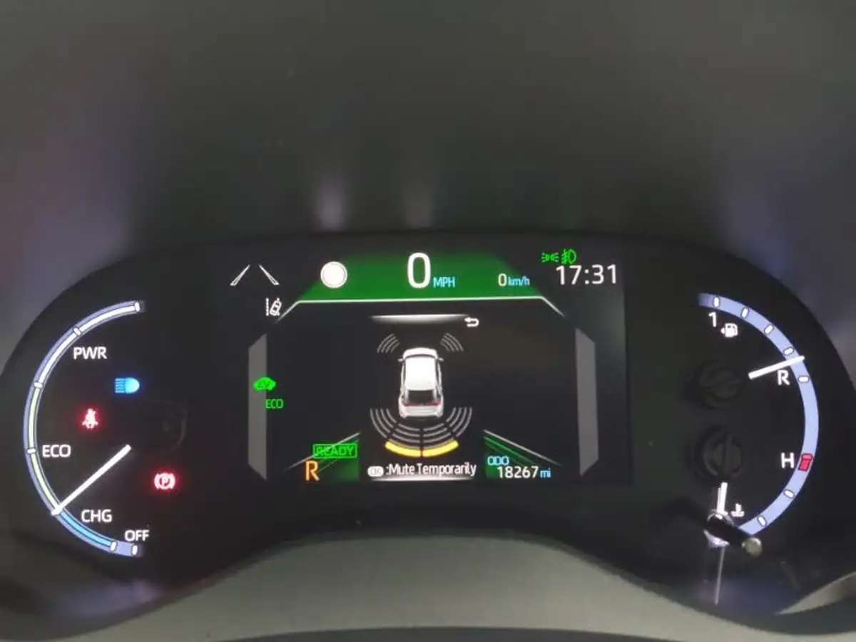 2022-toyota-yaris-cross-15-vvt-i-excel-big-9